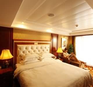 Cruise Stateroom