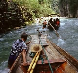 Trackers along Yangtze